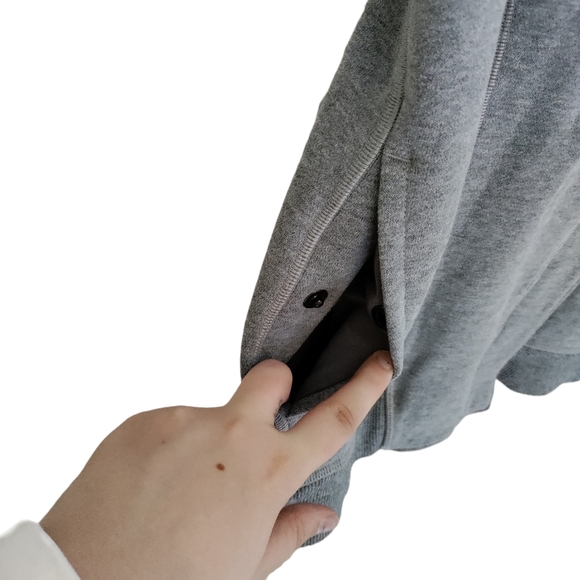 RARE lululemon versa vest SZ 6 Grey ZipUp Moto Style Sweater Vest Activewear - Picture 7 of 11